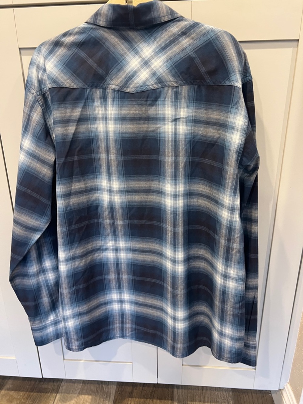 Ariat Men's Plaid Western Button-Down Shirt - Picture 4 of 4